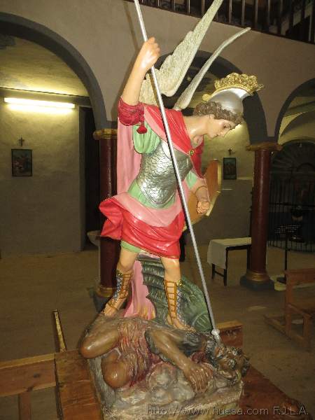 Estatua de San Miguel